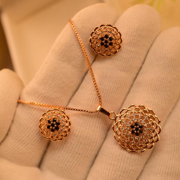Glamours Gold Coated Real Stone Necklace Set