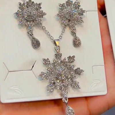 Antique Flower Crystal Necklace Set