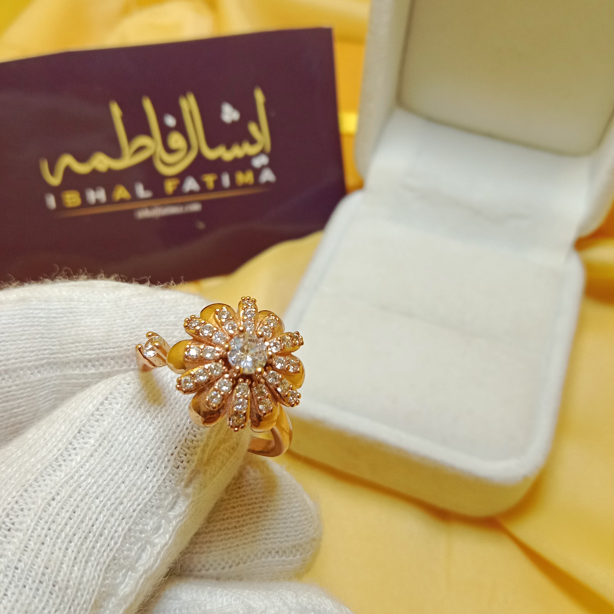 Moving Flower Gold plated Ring